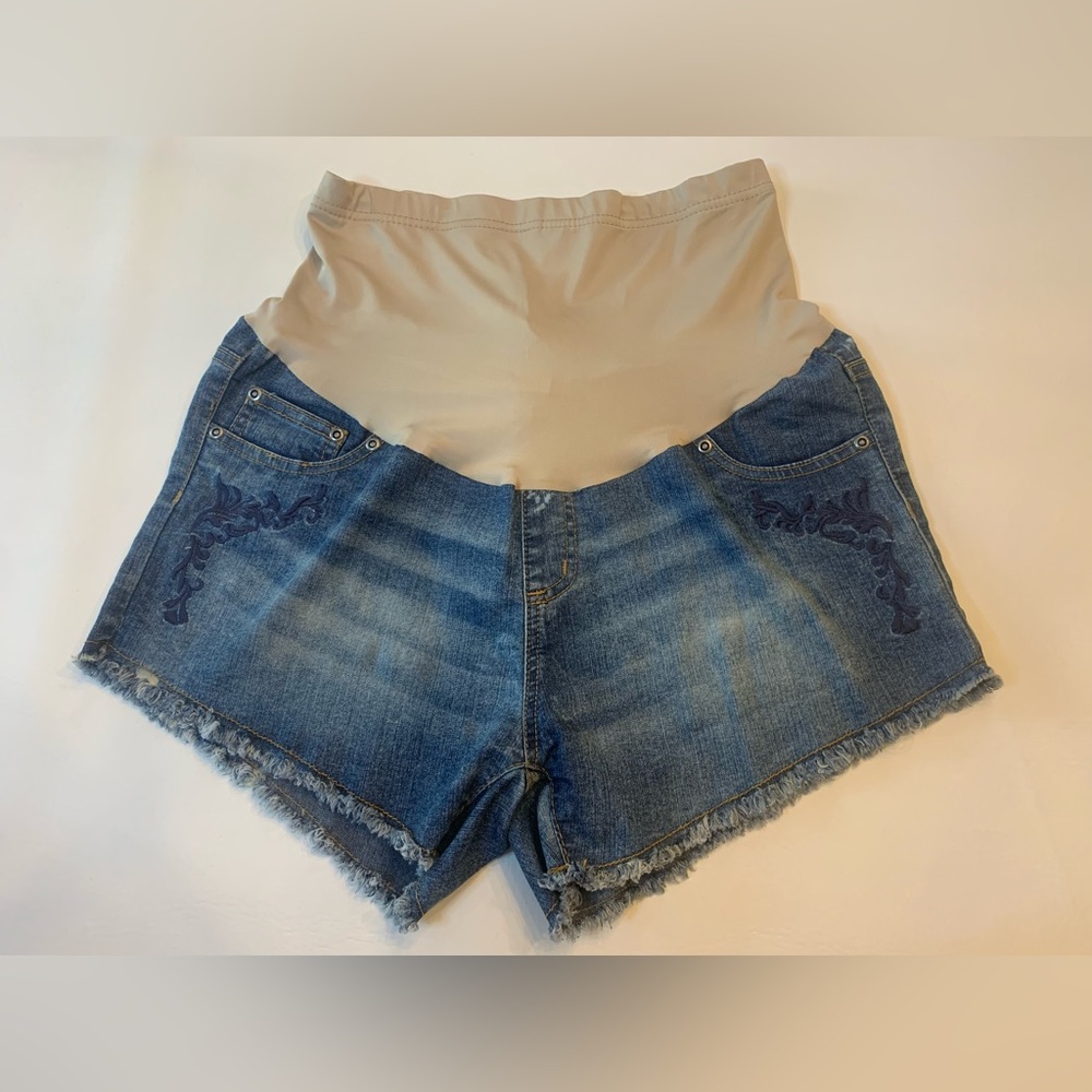 Planet Motherhood maternity denim shorts, size medium, factory distressed (K)
